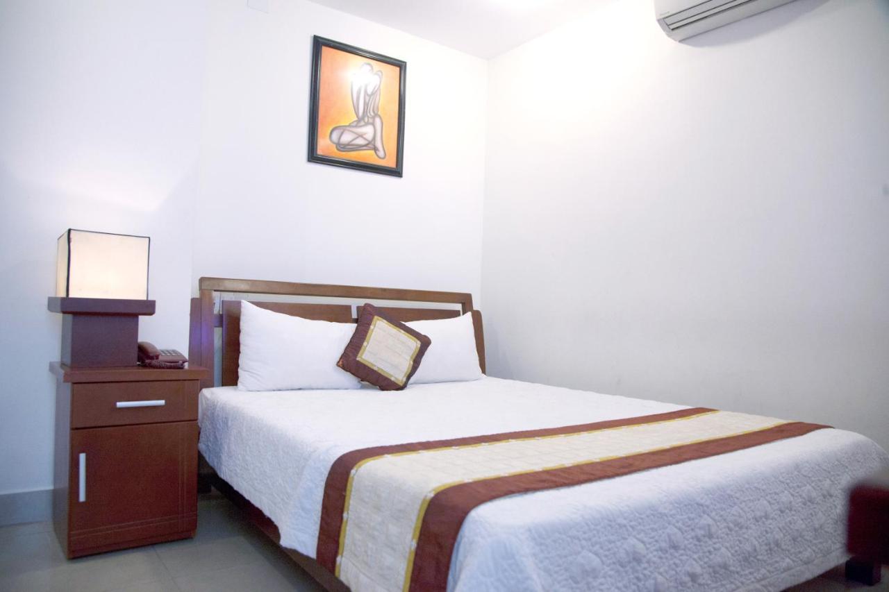 Hoang Thuy Sinh Hotel Дананг Экстерьер фото